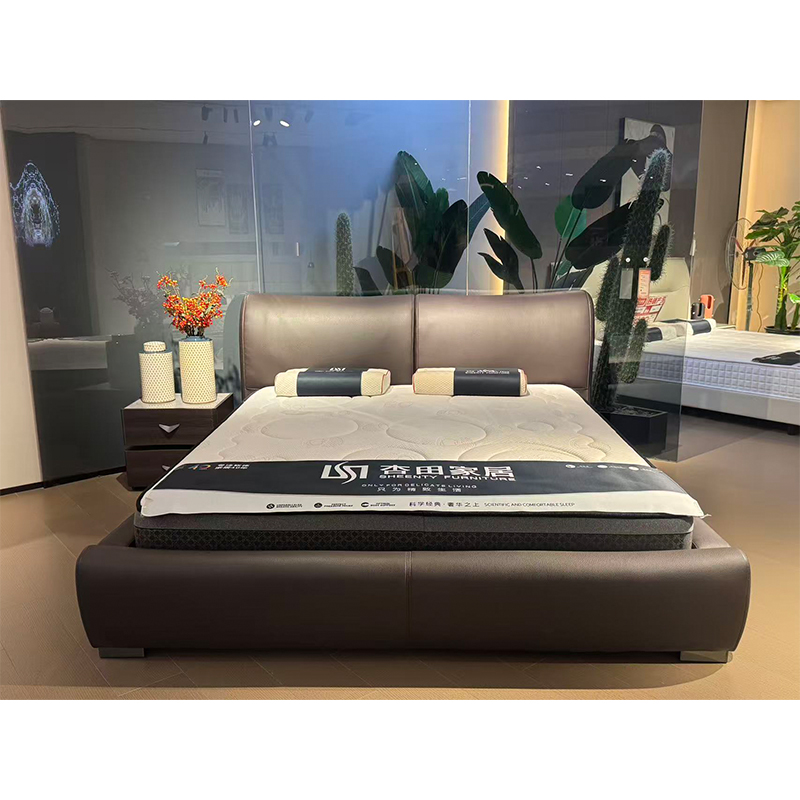 How to Enhance Backrest Comfort and Overall Envelopment with a Soft Upholstered Queen Bed?